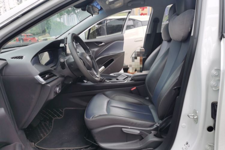 Used Buick Velite 6 2023 Revised Version 430 km Range – Commuter Edition Left Front Seat
