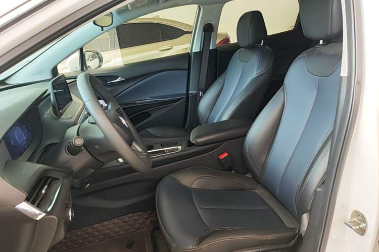 Used Buick Velite 6 2023 Revised Version 430 km Range – Commuter Edition Left Front Seat