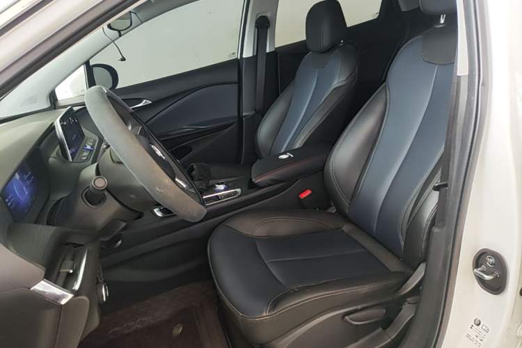 Used Buick Velite 6 2023 430km Range Commuter Version Left Front Seat