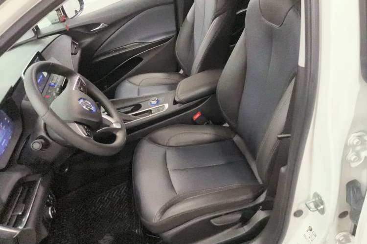 Used Buick Velite 6 2023 430km Range Commuter Version Left Front Seat