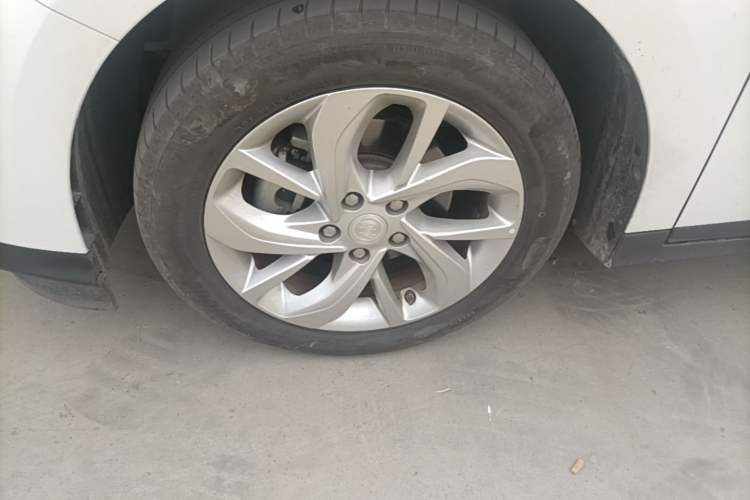 Used Buick Velite 6 2023 430km Range Commuter Version Left Front Wheel Hub