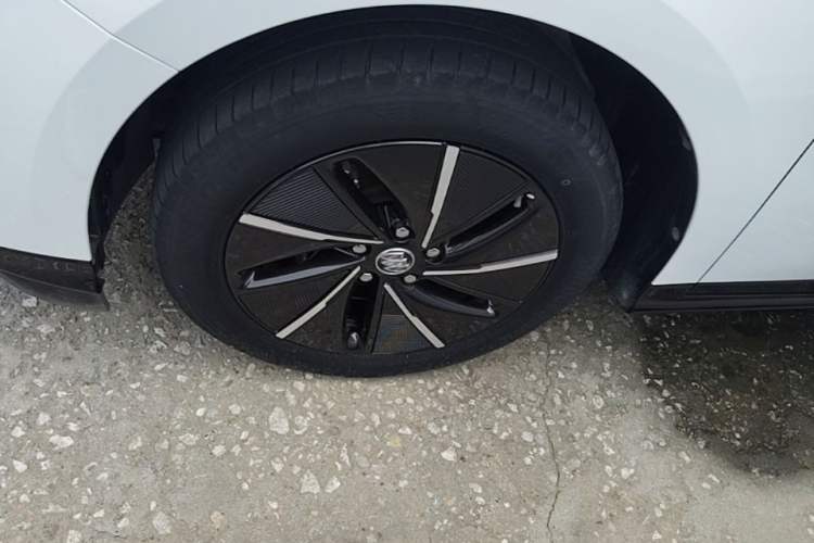 Used Buick Velite 6 2023 430km Comfort Edition Left Front Wheel Hub
