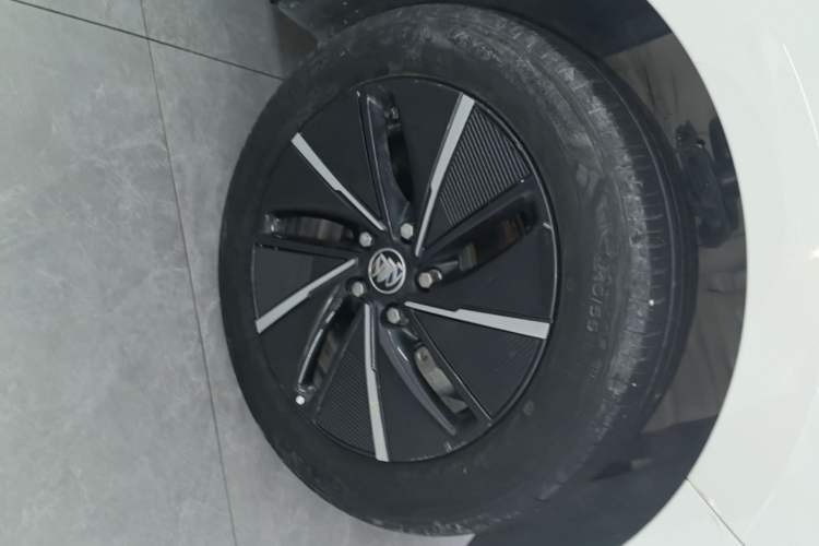 Used Buick Velite 6 2023 430km Comfort Edition Left Front Wheel Hub