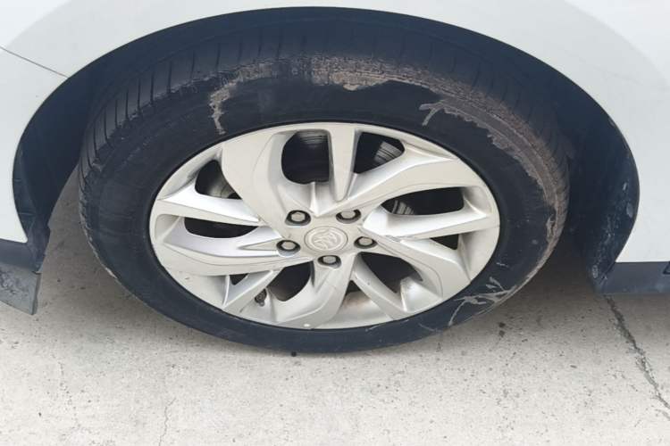 Used Buick Velite 6 2023 430km Range Commuter Version Left Front Wheel Hub