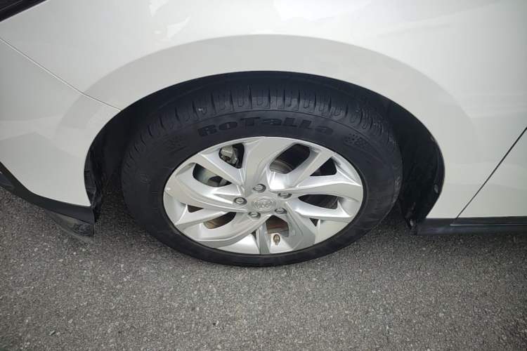 Used Buick Velite 6 2023 430km Range Commuter Version Left Front Wheel Hub