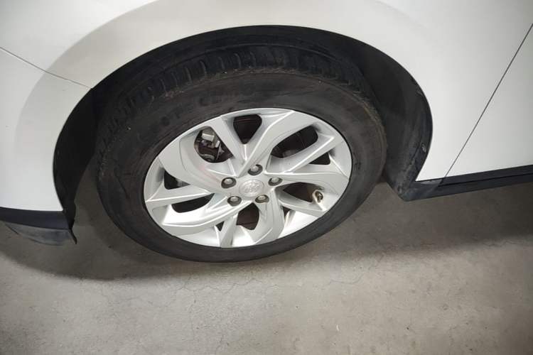Used Buick Velite 6 2023 430km Range Commuter Version Left Front Wheel Hub