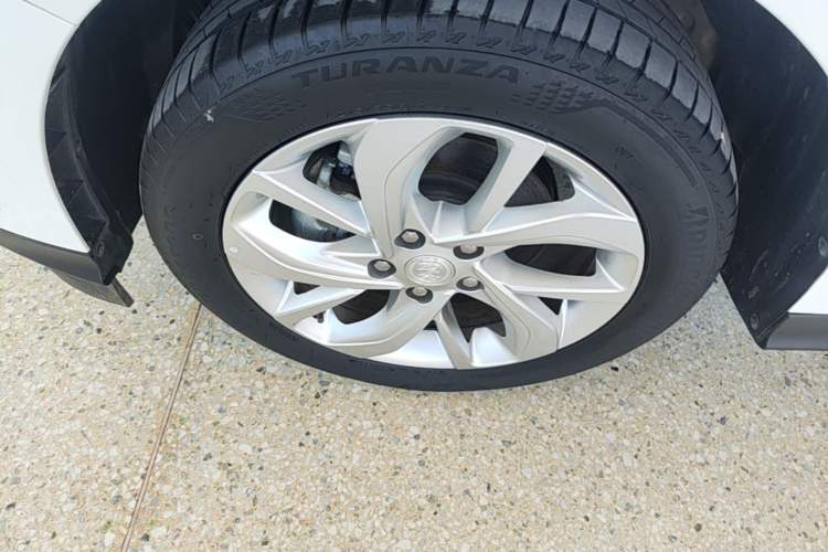 Used Buick Velite 6 2023 Revised Version 430 km Range – Commuter Edition Left Front Wheel Hub