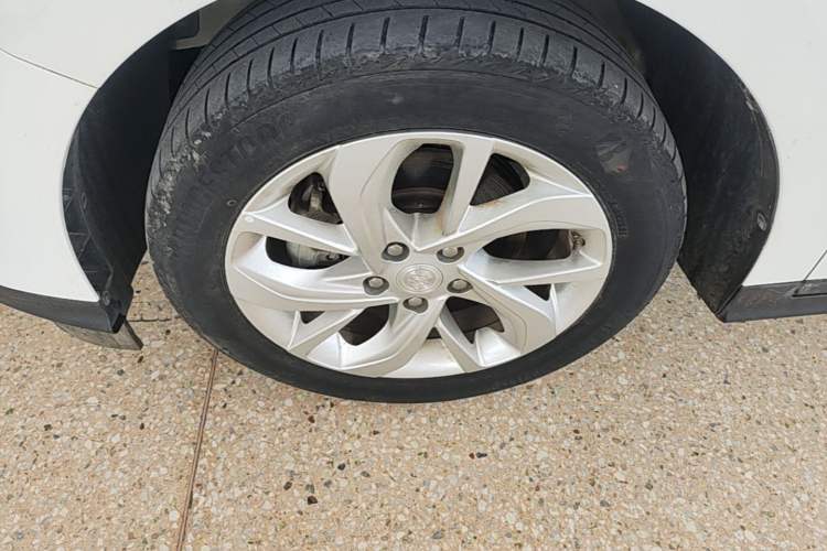 Used Buick Velite 6 2023 430km Range Commuter Version Left Front Wheel Hub