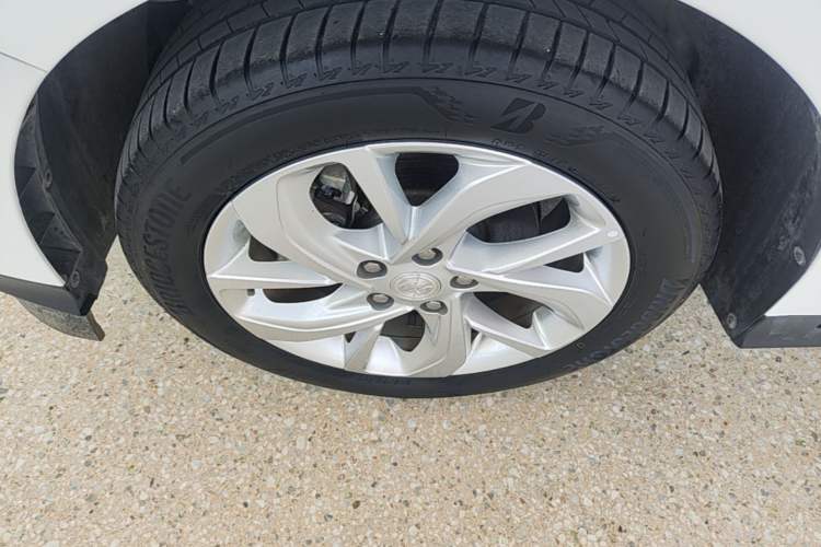 Used Buick Velite 6 2023 430km Range Commuter Version Left Front Wheel Hub