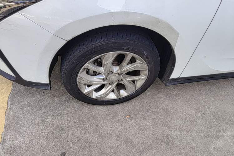 Used Buick Velite 6 2023 430km Range Commuter Version Left Front Wheel Hub