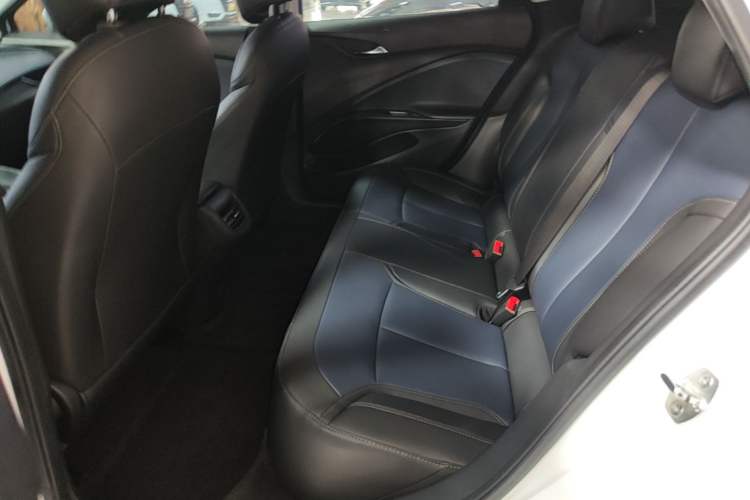 Used Buick Velite 6 2023 Revised Version 430 km Range – Commuter Edition Left Rear Seat