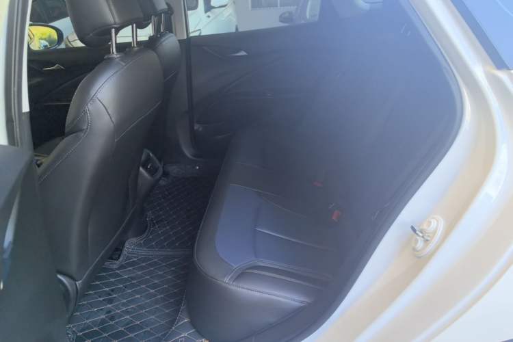 Used Buick Velite 6 2023 430km Range Commuter Version Left Rear Seat