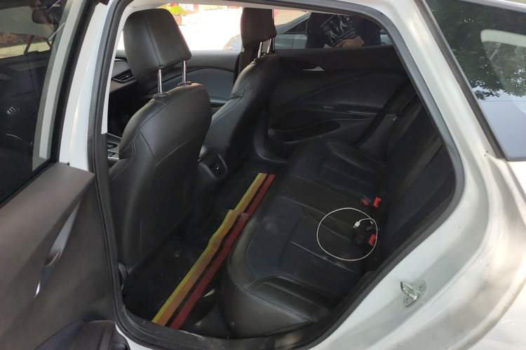 Used Buick Velite 6 2023 430km Range Commuter Version Left Rear Seat