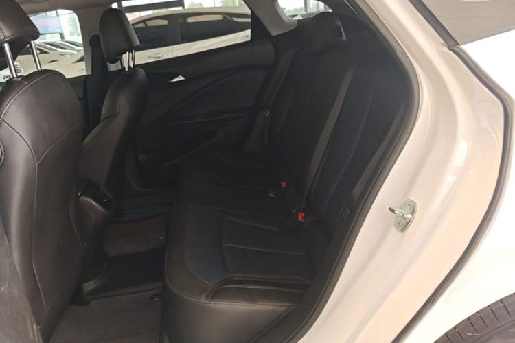 Used Buick Velite 6 2023 430km Range Commuter Version Left Rear Seat
