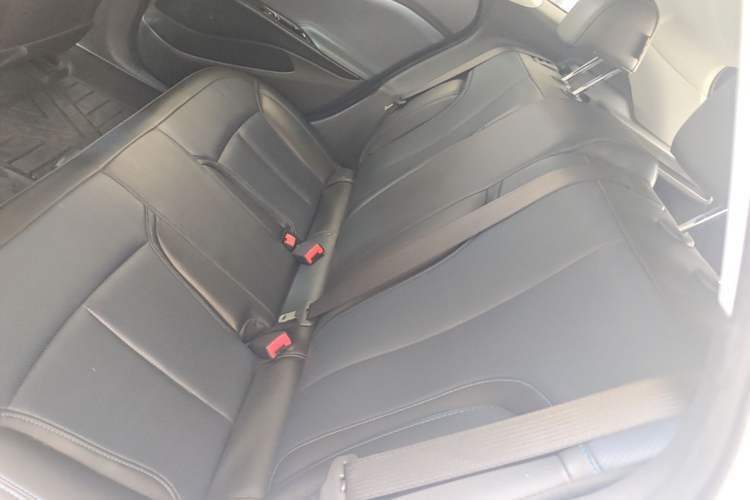 Used Buick Velite 6 2023 430km Range Commuter Version Left Rear Seat