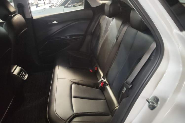 Used Buick Velite 6 2023 430km Range Commuter Version Left Rear Seat