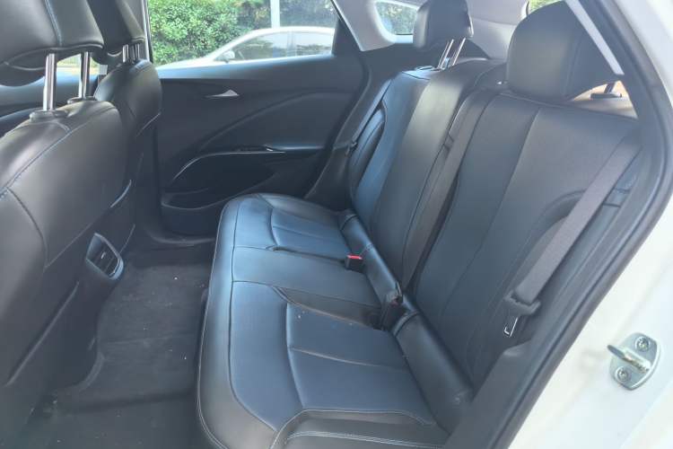 Used Buick Velite 6 2023 430km Range Commuter Version Left Rear Seat