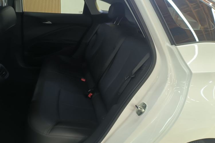 Used Buick Velite 6 2023 430km Range Commuter Version Left Rear Seat