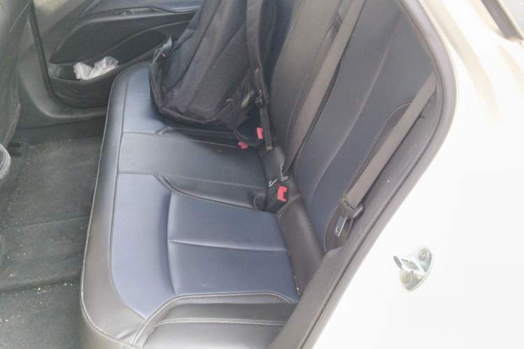 Used Buick Velite 6 2023 430km Range Commuter Version Left Rear Seat