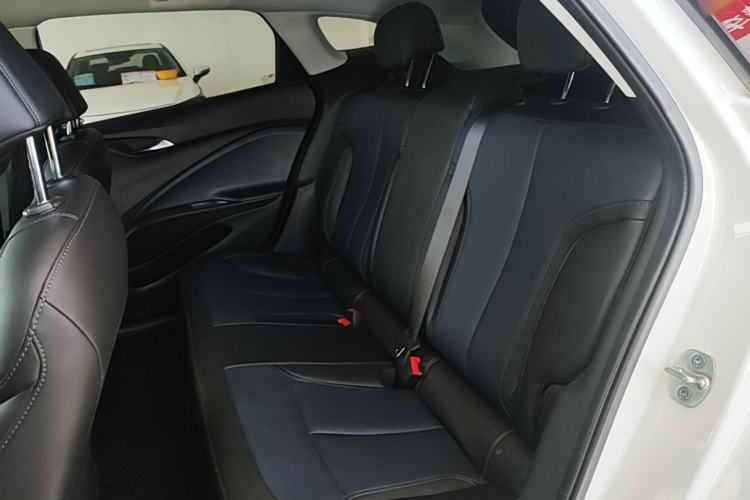 Used Buick Velite 6 2023 Revised Version 430 km Range – Commuter Edition Left Rear Seat