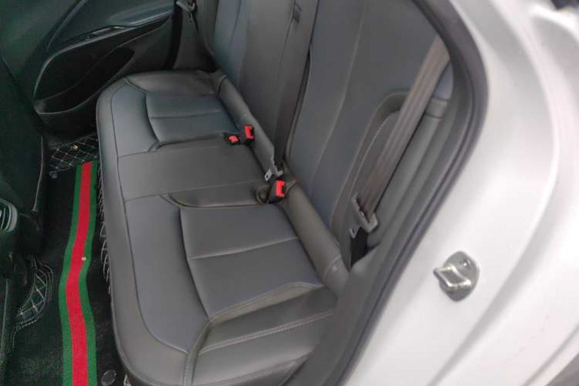 Used Buick Velite 6 2023 Revised Version 430 km Range – Commuter Edition Left Rear Seat