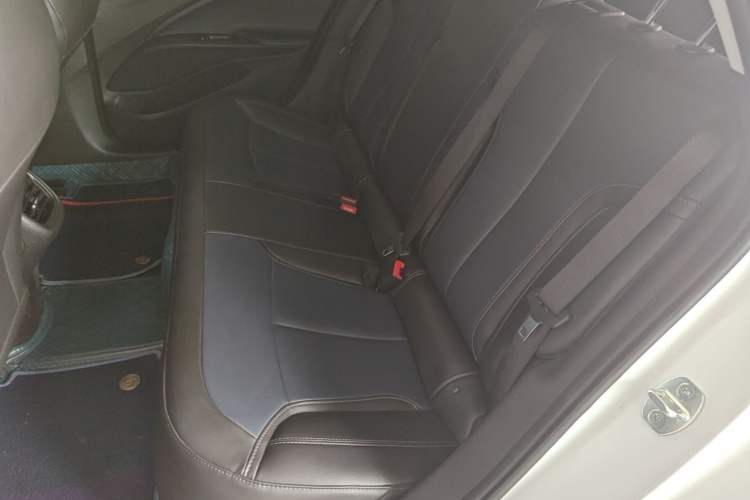 Used Buick Velite 6 2023 430km Range Commuter Version Left Rear Seat