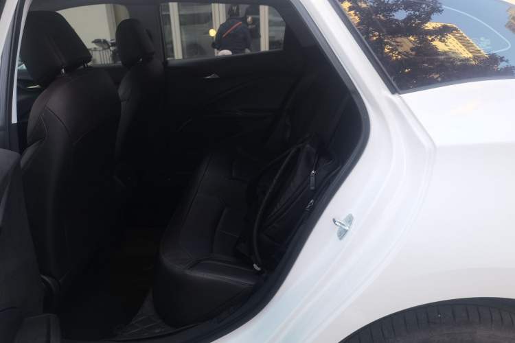 Used Buick Velite 6 2023 430km Range Commuter Version Left Rear Seat