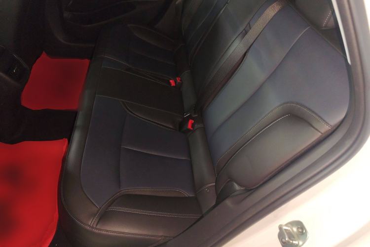 Used Buick Velite 6 2023 430km Range Commuter Version Left Rear Seat