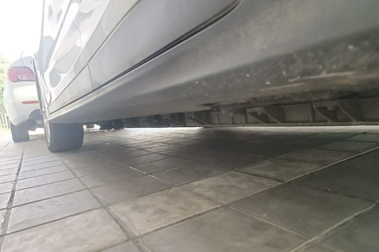 Used Buick Velite 6 2023 Revised Version 430 km Range – Commuter Edition Left Side Sill