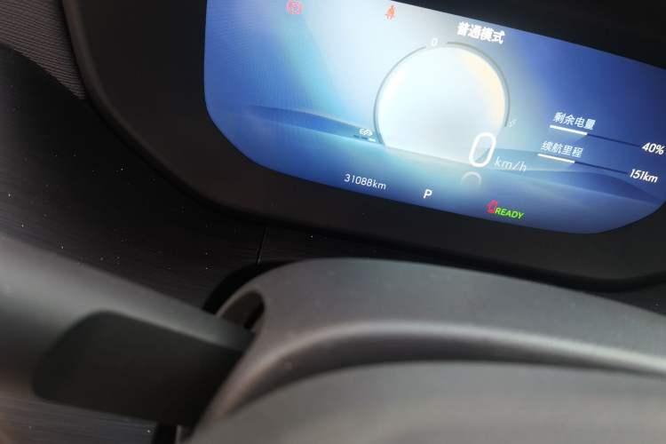 Used Buick Velite 6 2023 430km Range Commuter Version Odometer Close Up