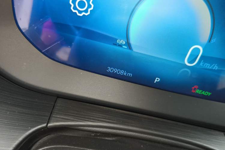 Used Buick Velite 6 2023 Revised Version 430 km Range – Commuter Edition Odometer Close Up