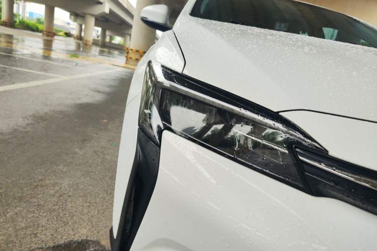 Used Buick Velite 6 2023 Revised Version 430 km Range – Commuter Edition Right Front Headlight