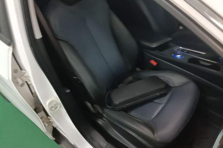 Used Buick Velite 6 2023 430km Range Commuter Version Right Front Seat