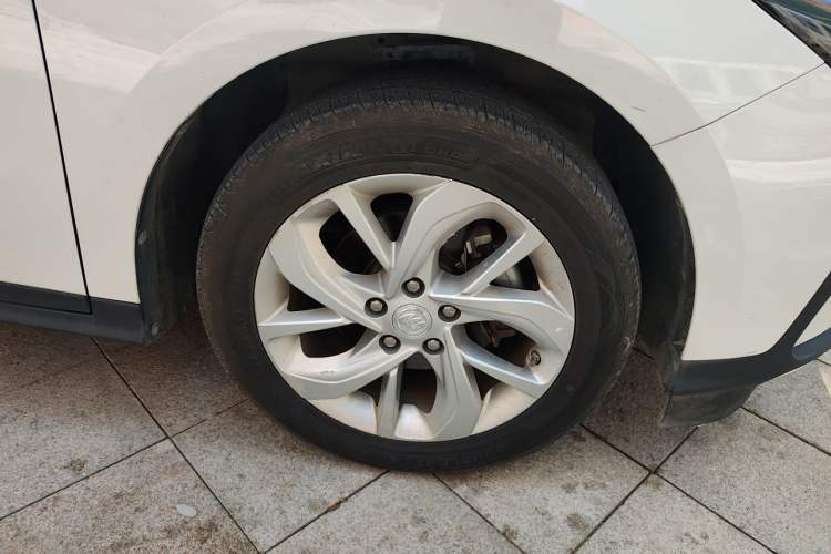 Used Buick Velite 6 2023 430km Range Commuter Version Right Front Wheel Hub