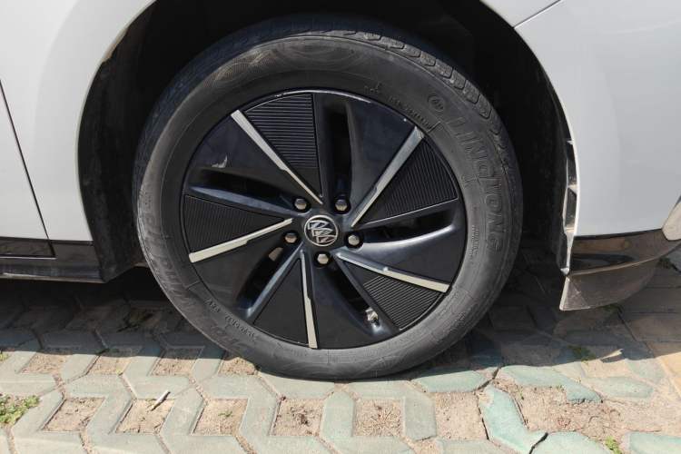 Used Buick Velite 6 2023 430km Range Commuter Version Right Front Wheel Hub