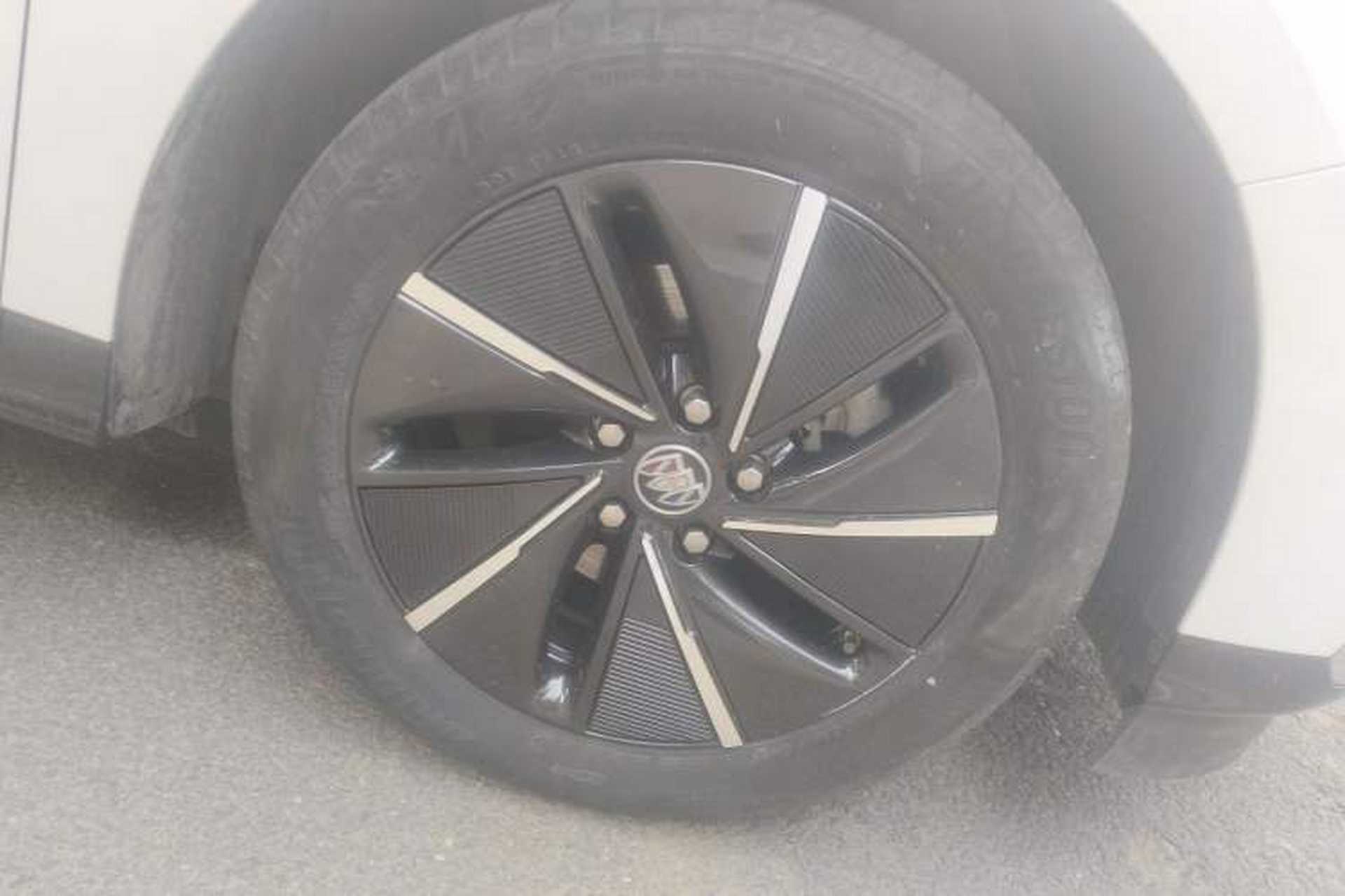 Used Buick Velite 6 2023 430km Range Commuter Version Right Front Wheel Hub