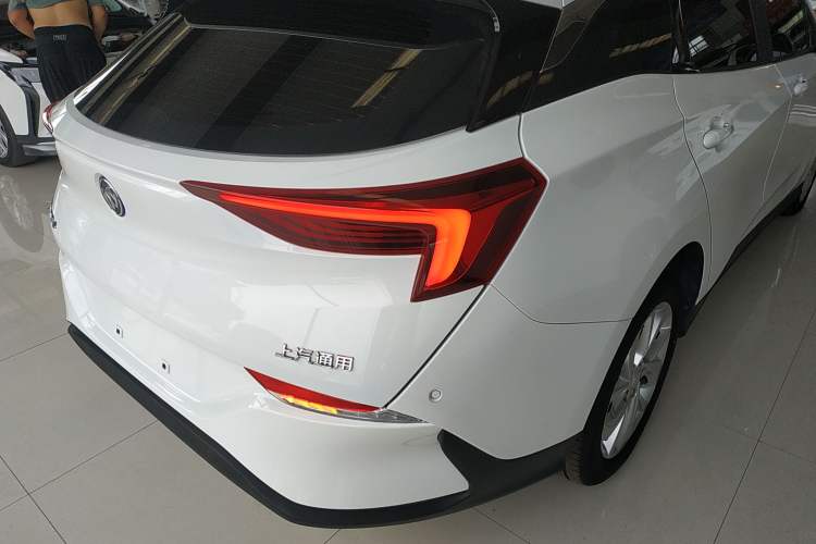 Used Buick Velite 6 2023 Revised Version 430 km Range – Commuter Edition Right Rear Taillight