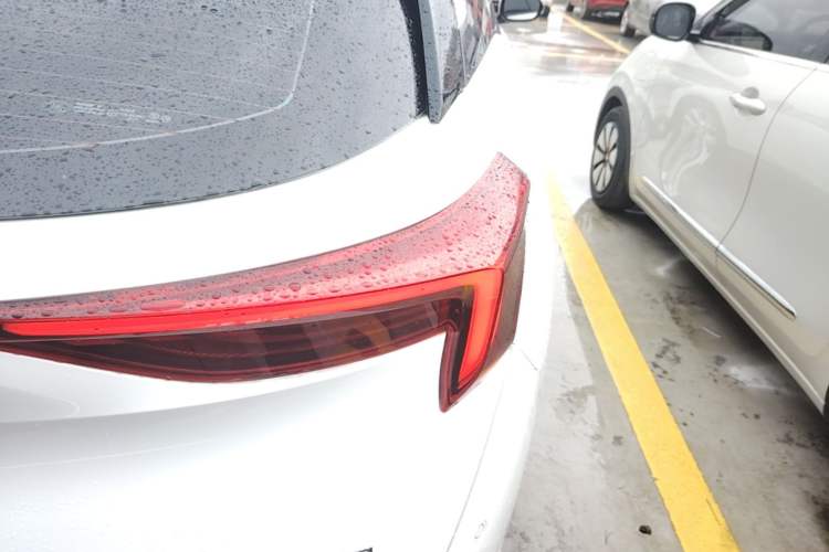 Used Buick Velite 6 2023 430km Range Commuter Version Right Rear Taillight