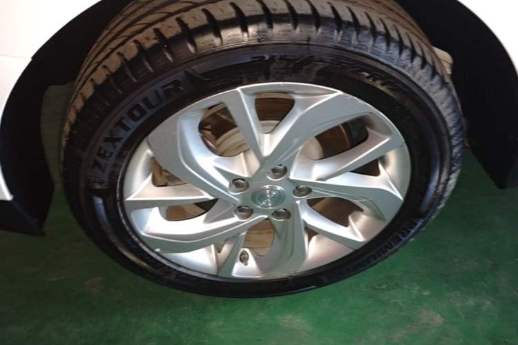 Used Buick Velite 6 2023 430km Range Commuter Version Right Rear Wheel Hub