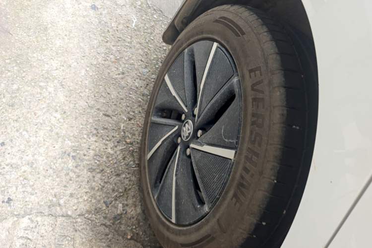 Used Buick Velite 6 2023 430km Range Commuter Version Right Rear Wheel Hub