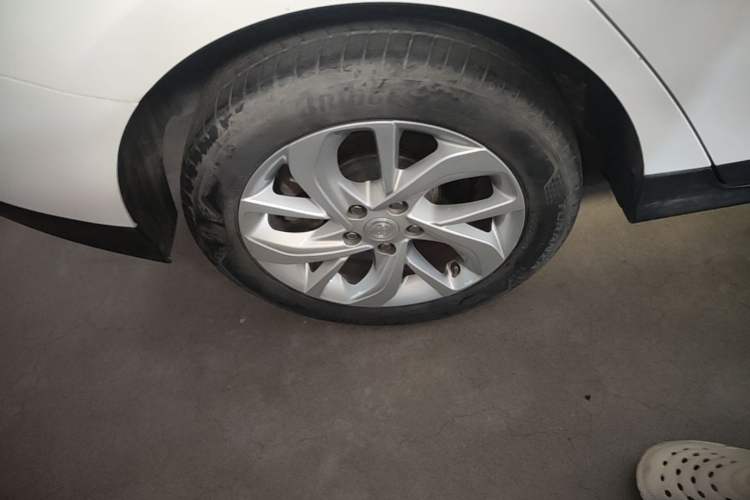 Used Buick Velite 6 2023 430km Range Commuter Version Right Rear Wheel Hub