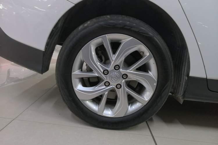 Used Buick Velite 6 2023 430km Range Commuter Version Right Rear Wheel Hub