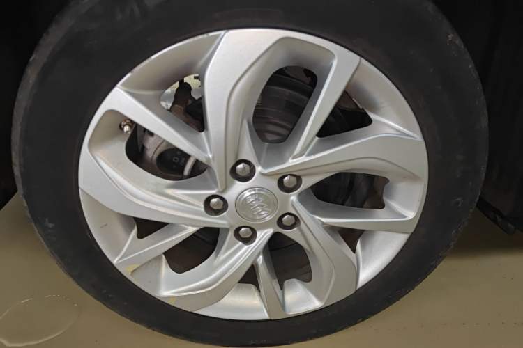 Used Buick Velite 6 2023 430km Range Commuter Version Right Rear Wheel Hub