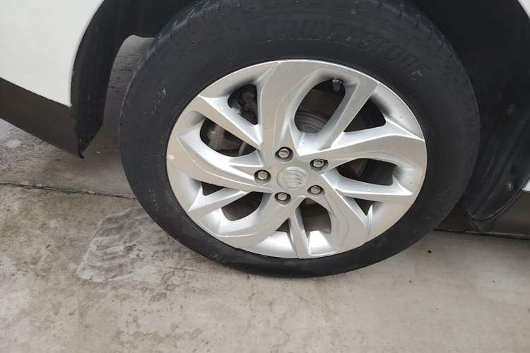 Used Buick Velite 6 2023 430km Range Commuter Version Right Rear Wheel Hub