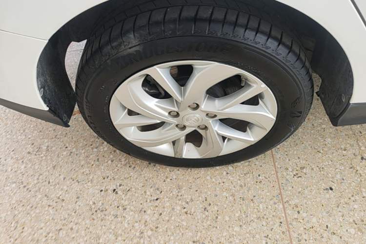 Used Buick Velite 6 2023 430km Range Commuter Version Right Rear Wheel Hub