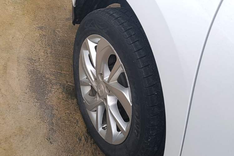 Used Buick Velite 6 2023 430km Range Commuter Version Right Rear Wheel Hub