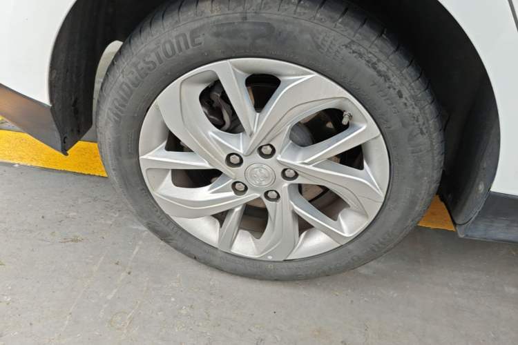 Used Buick Velite 6 2023 430km Range Commuter Version Right Rear Wheel Hub