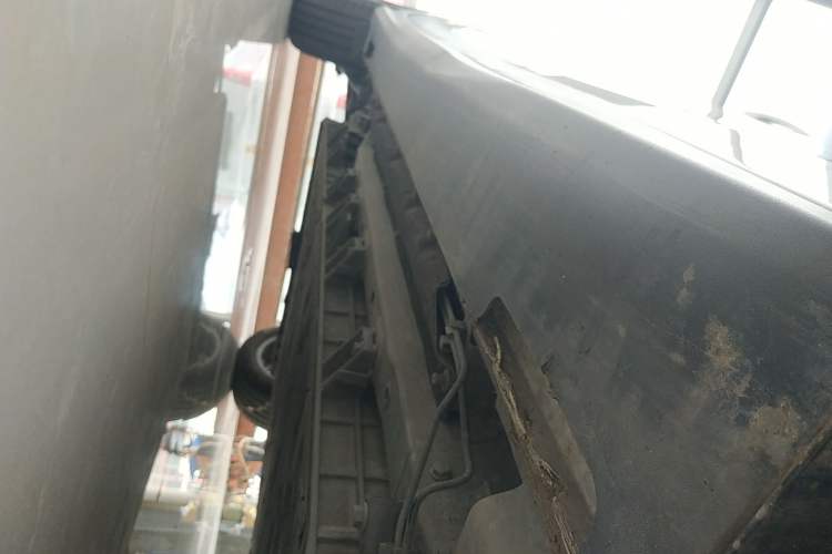 Used Buick Velite 6 2023 Revised Version 430 km Range – Commuter Edition Right Side Sill