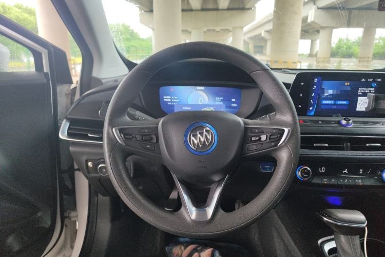 Used Buick Velite 6 2023 Revised Version 430 km Range – Commuter Edition Steering Wheel
