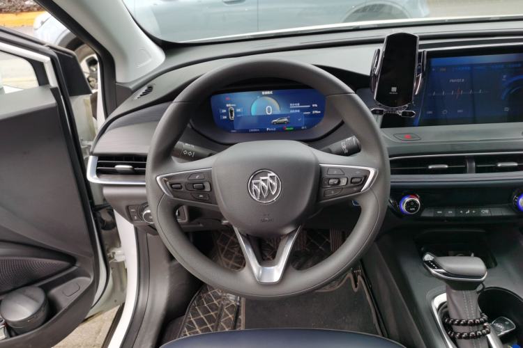 Used Buick Velite 6 2023 Revised Version 430 km Range – Commuter Edition Steering Wheel